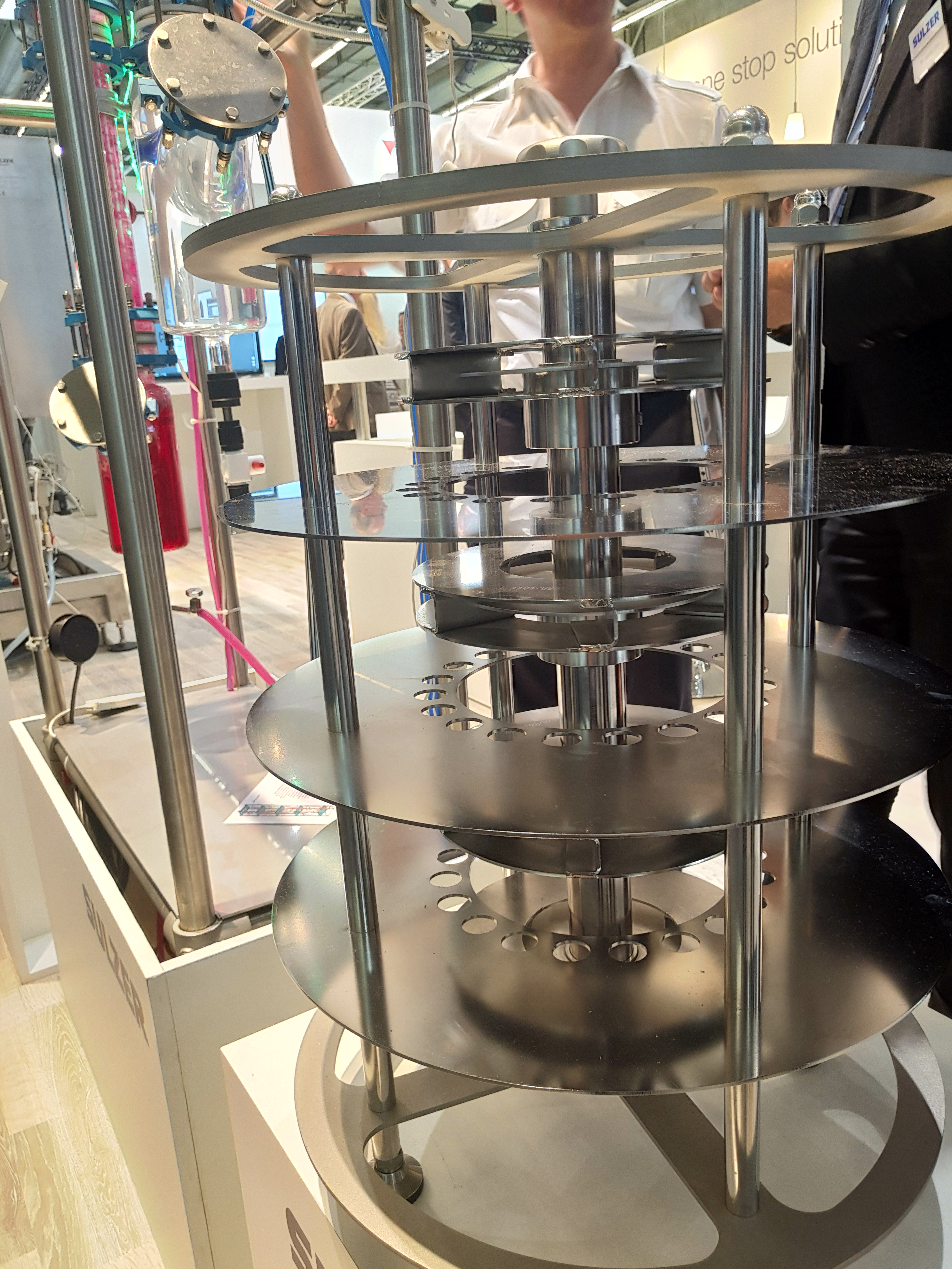 萃取塔設(shè)備